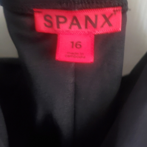 Spanx One Peice Black Swim Suit, Size 16 - Picture 5 of 10
